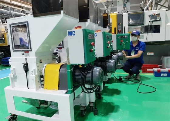 Trái cây và khuyết tật Máy mài hạt nhựa tốc độ thấp 2.2KW Màu trắng OG-3LS