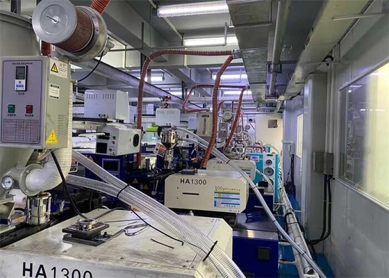 Máy nạp phễu vật liệu nhựa PLA tiết kiệm năng lượng và hiệu quả làm khô tốt