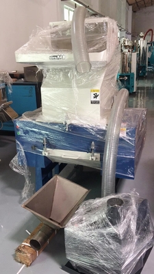 Máy hủy hạt tốc độ cao bằng nhựa Trung tâm 50 Kg / H - 500 Kg / H Công suất