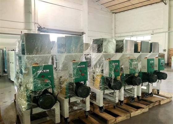 Trái cây và khuyết tật Máy mài hạt nhựa tốc độ thấp 2.2KW Màu trắng OG-3LS