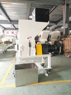 Máy mài hạt nhựa tốc độ thấp 1,5KW màu trắng OG-1LS Công suất 20 Kg / H
